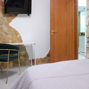 Studio con letto king size